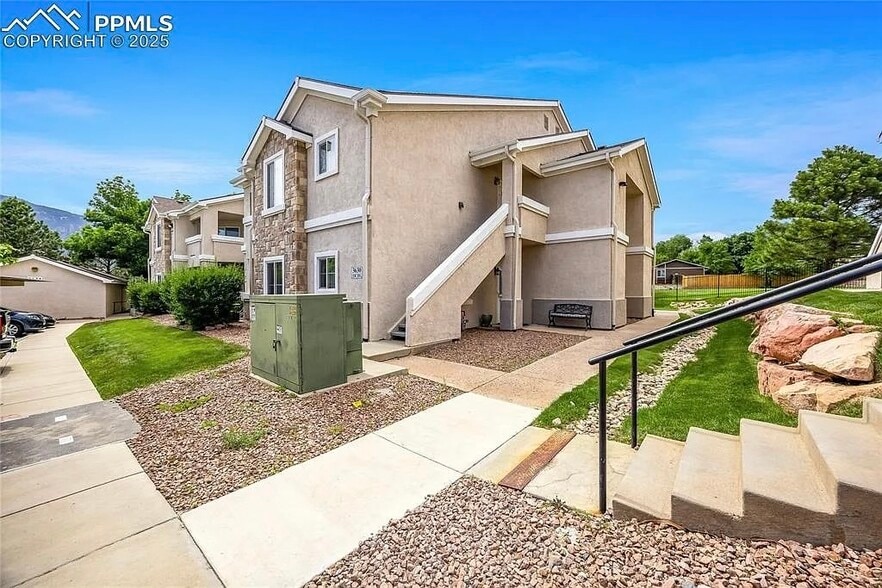 Building Photo - 3630 Strawberry Field Grv