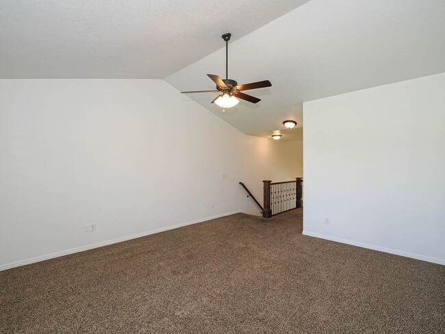 Building Photo - Beautiful 3-Bed, 2-Bath Townhome in Americ...