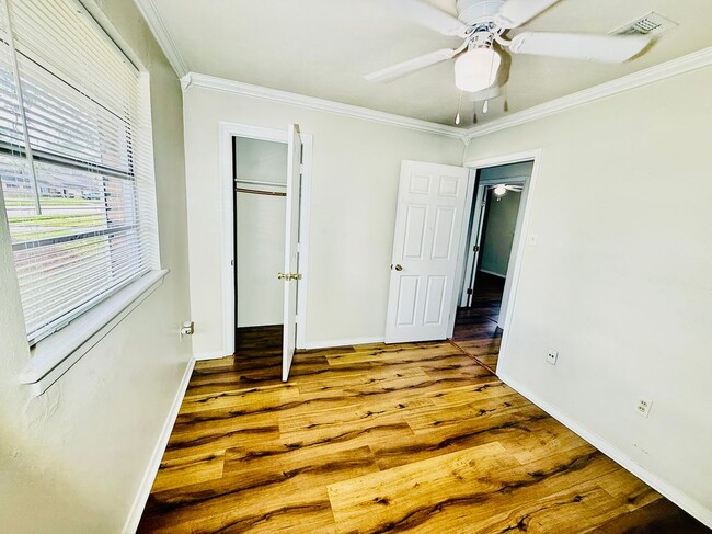 Building Photo - 10689 Rhus Fringe Dr