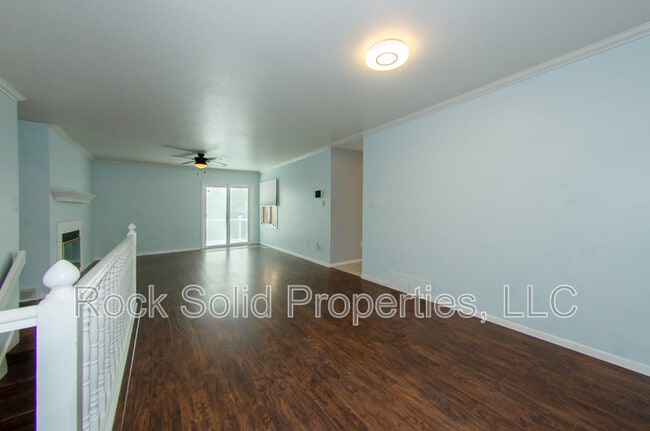 Building Photo - 5027 Green River St