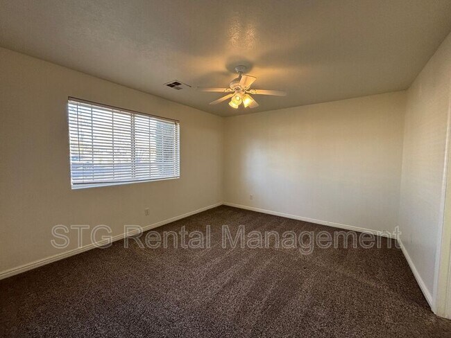 Building Photo - 773 S 220 E Cir