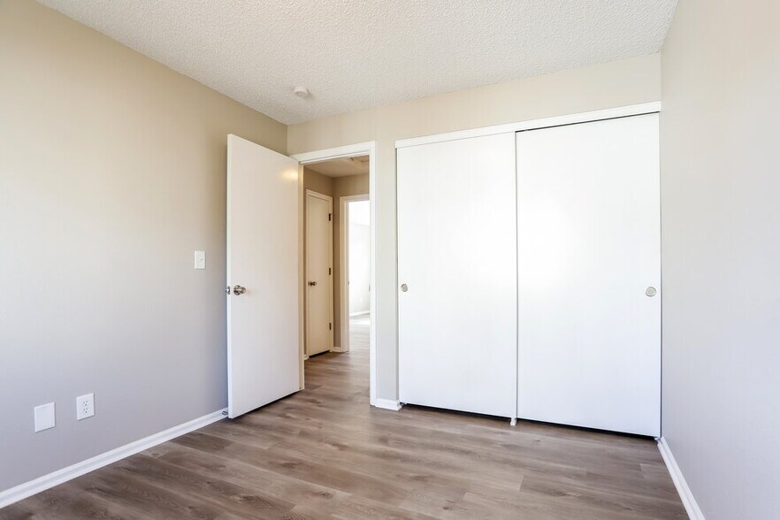Building Photo - 16393 Goldenrod Way