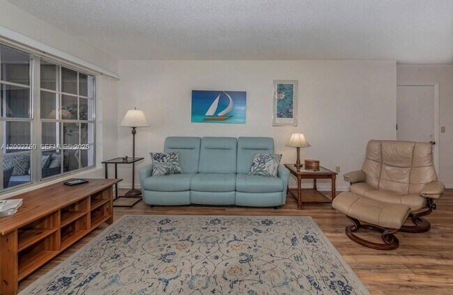 Building Photo - 6551 Coliseum Blvd