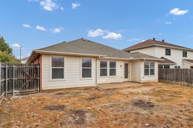Building Photo - 9641 Olivia Dr