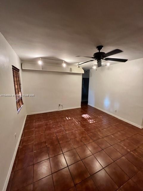 Building Photo - 4724 SW 64th Ct