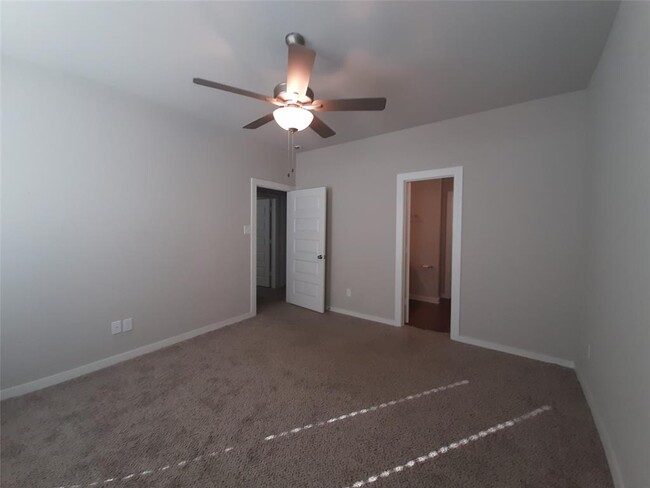 Building Photo - 25104 Pacific Wren Dr