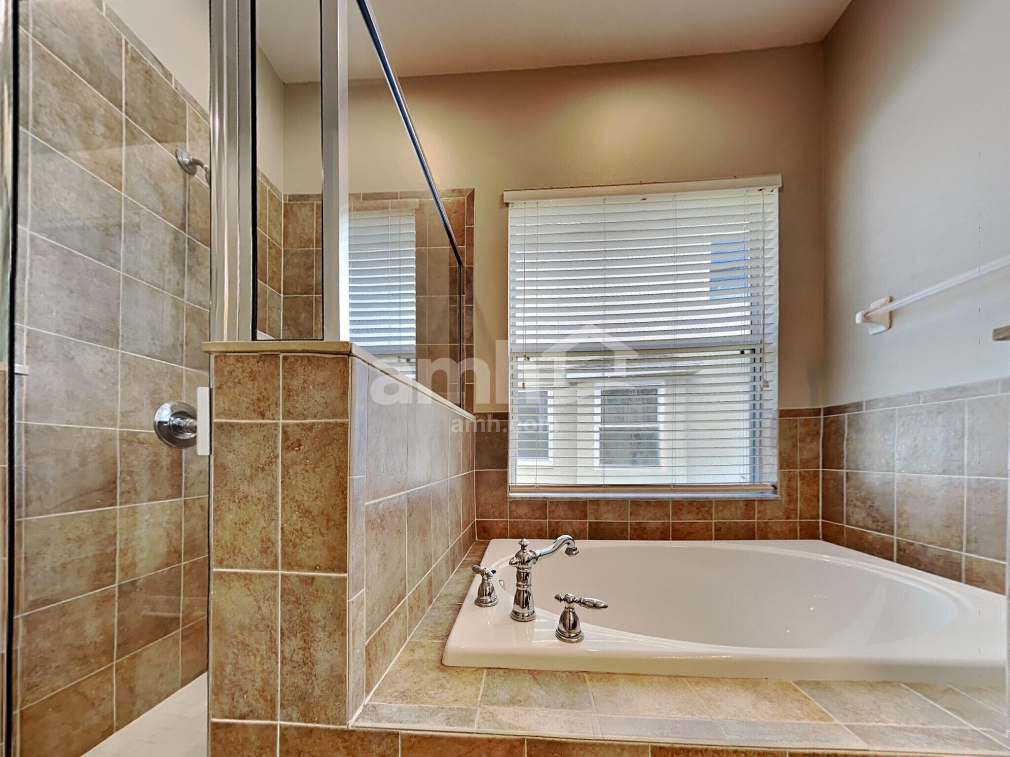 Building Photo - 7729 Grasmere Dr
