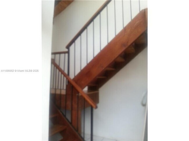 Building Photo - 6924 SW 114th Pl