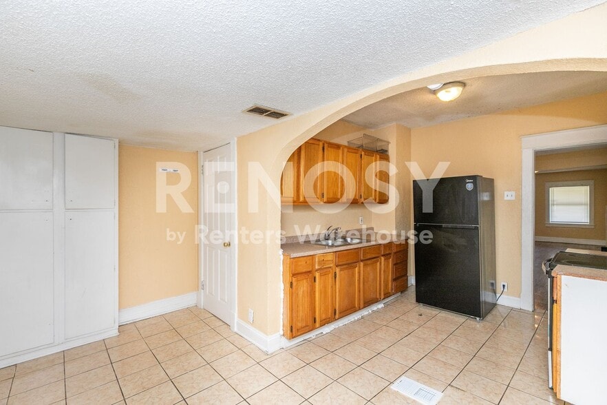 Building Photo - 4038 Bellefontaine Ave