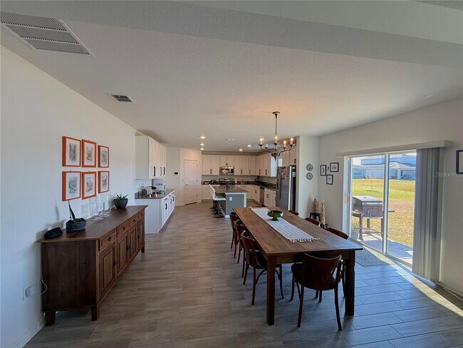 Building Photo - 4390 Bull St