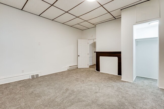 Building Photo - 238 Hazelwood Ave