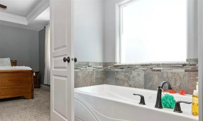 Building Photo - 7030 W Werner Dr