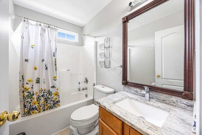 Building Photo - 1903 Dundalk Rd