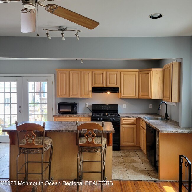 207 Broadway 207 Broadway Keyport NJ 07735 Apartment Finder