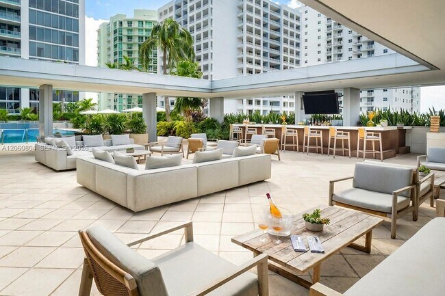 Building Photo - 1395 Brickell Ave