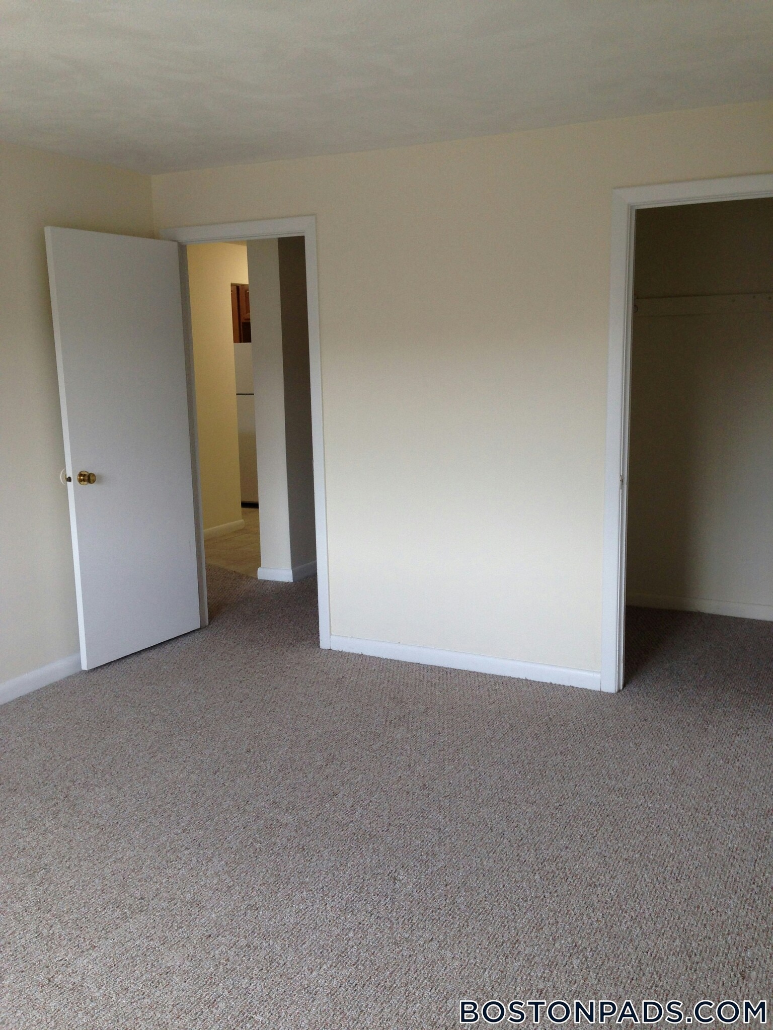 Building Photo - 245 Main St