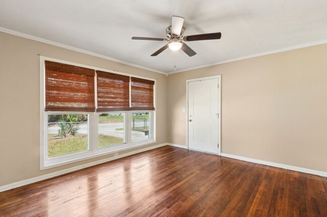 Building Photo - 1254 De Paul Dr