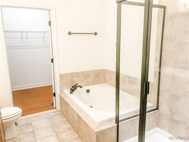 Building Photo - 4707 Brydes Ln