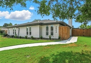 Building Photo - 2834 Townbluff Dr