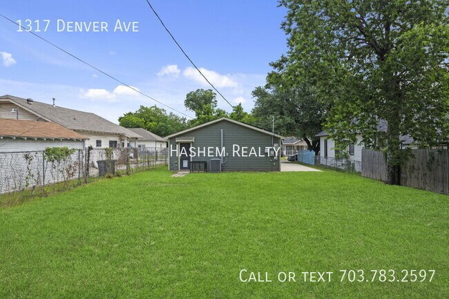 Building Photo - 1317 Denver Ave