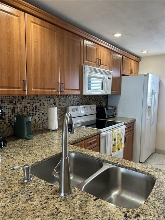 Building Photo - 10102 S Ocean Dr