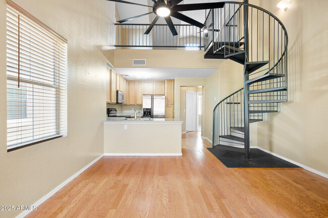 Building Photo - 751 N Port Dr