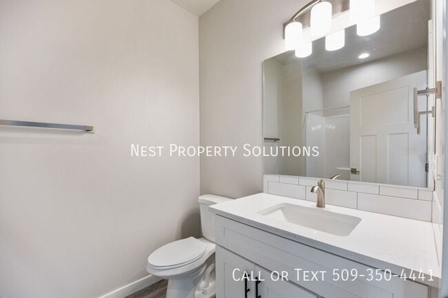 Building Photo - 909 5th Ave NE