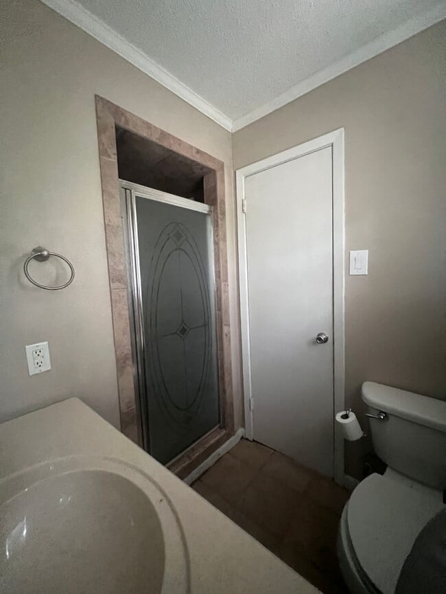 Building Photo - 114 Apache Dr