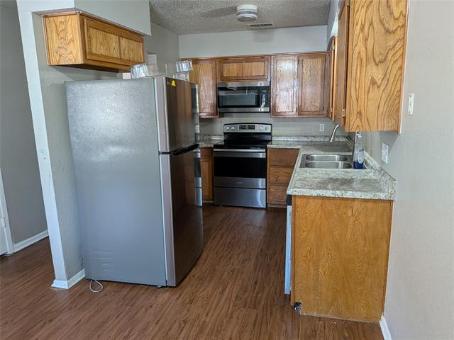 Building Photo - 7022 Lincoln Dr