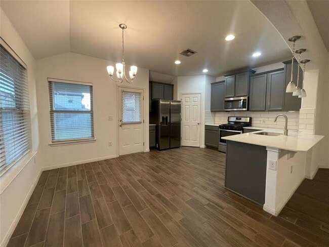 Building Photo - 308 Somerville St