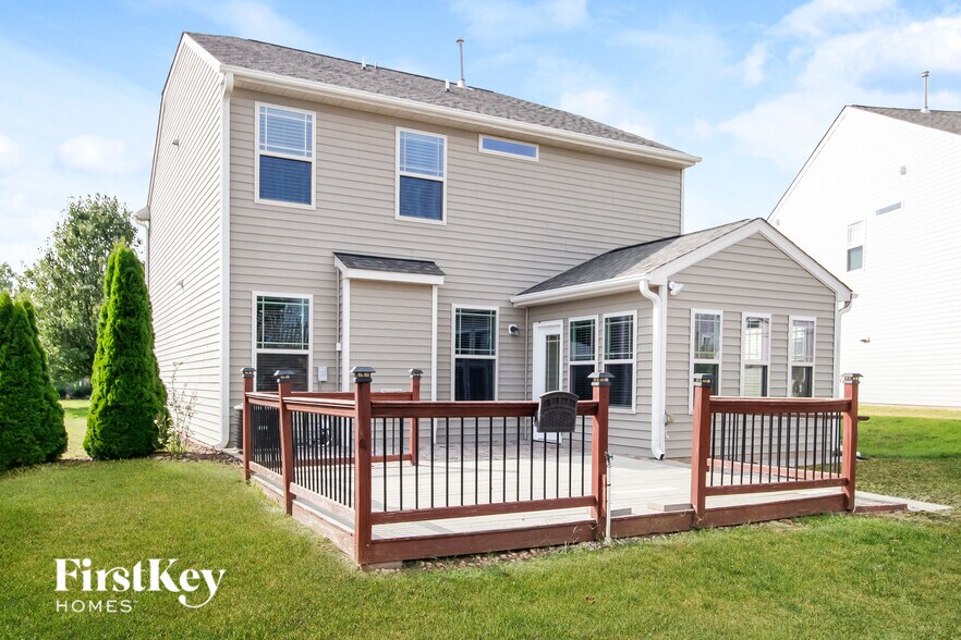 Building Photo - 127 Wintergreen Ct