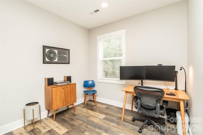 Building Photo - 1134 E 36th St