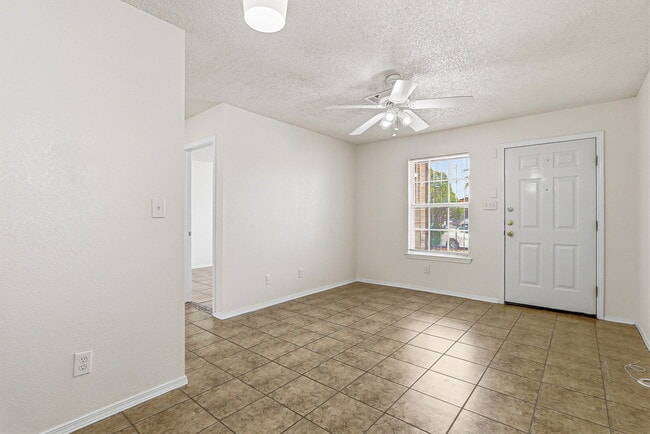 Building Photo - 12320 Robert Dahl Dr