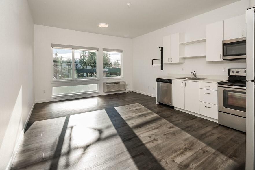 Primary Photo - 54 Woodstock Apartments~ Great Location ~Vibrant Neighborhood