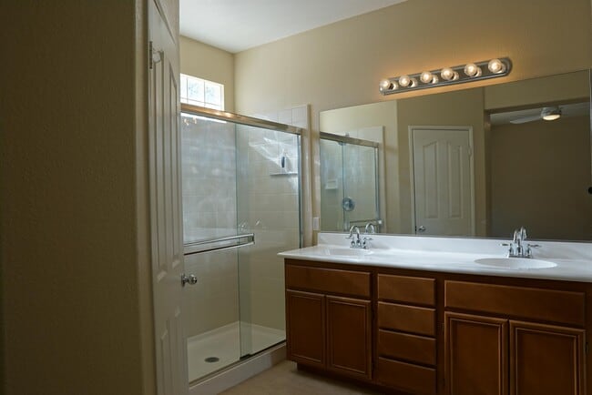 Building Photo - 1207 Palmas Ridge