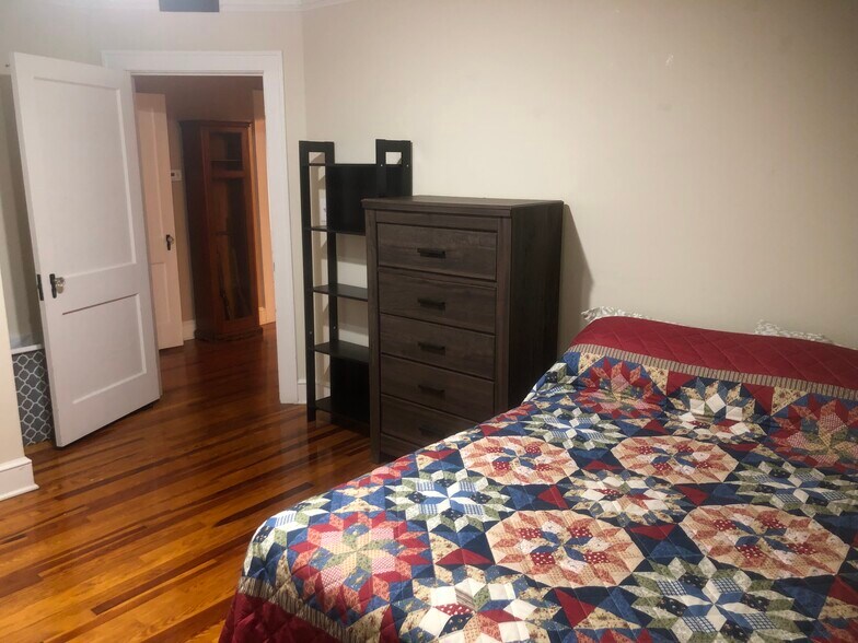 Front Bed Room - 145 Belmont Rd