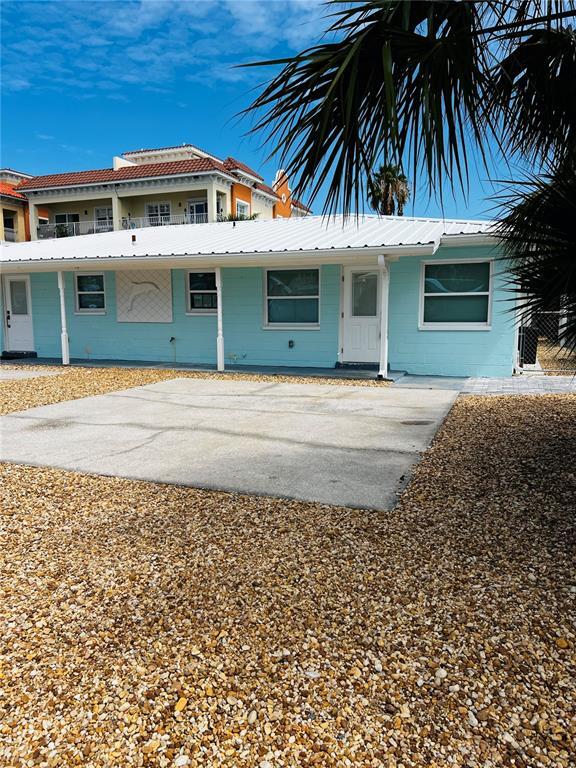 Building Photo - 160 175th Terrace Dr E