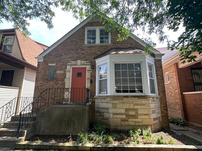 Primary Photo - 5137 N Lowell Ave