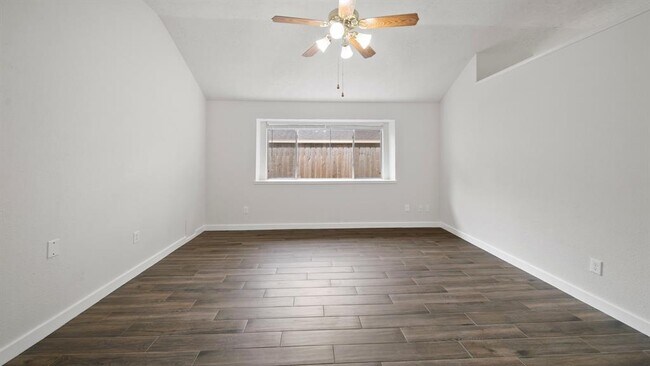 Building Photo - 2121 Aberdeen Dr