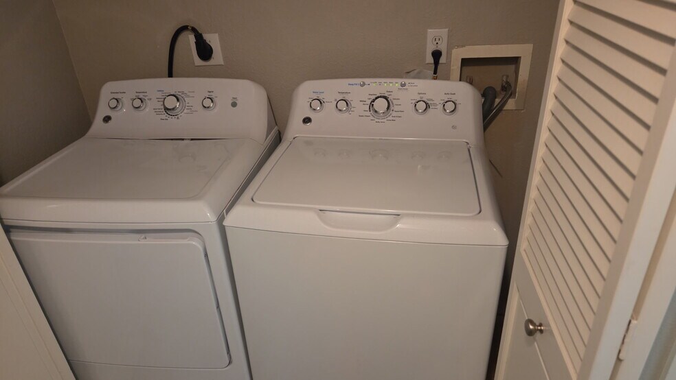 Building Photo - 4875 S Balsam Way