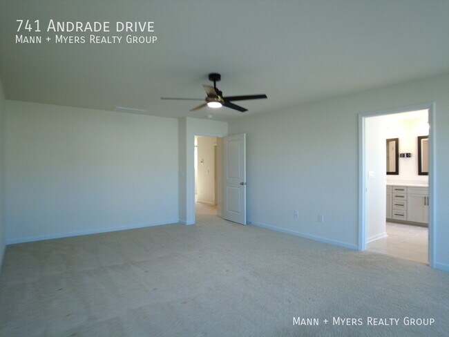 Building Photo - 741 Andrade Dr