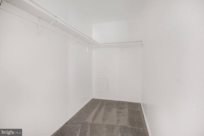 Building Photo - 7661 Provincial Dr