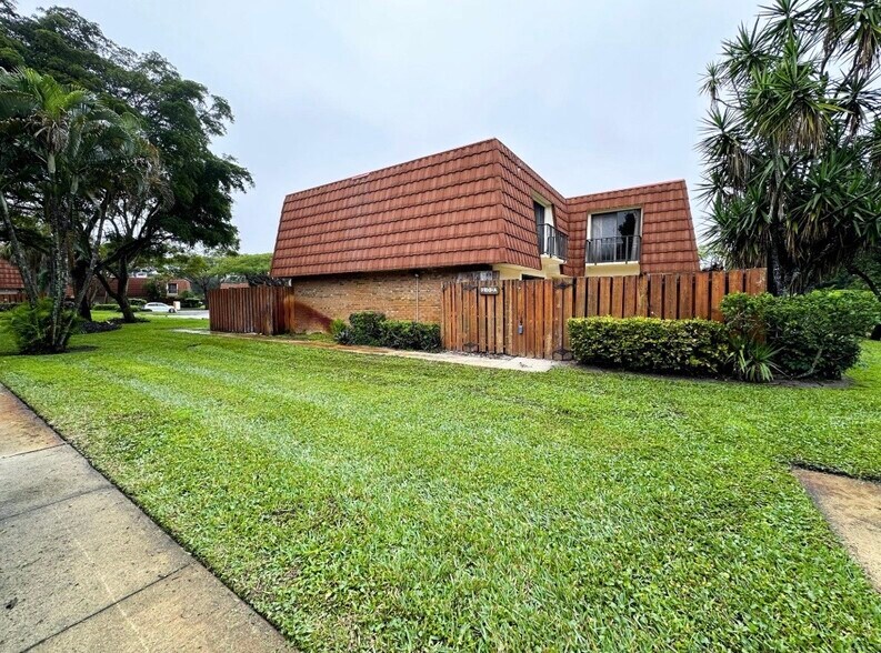 Building Photo - 3103 Spanish Wells Dr