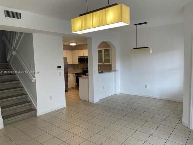 Building Photo - 6141 NW 115th Pl