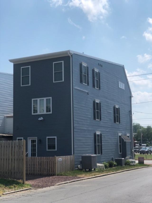 Building Photo - 301 S Adams St