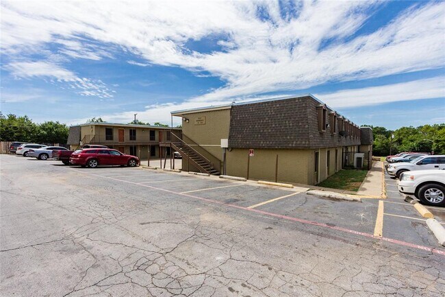 Building Photo - 404 Andrews Ave