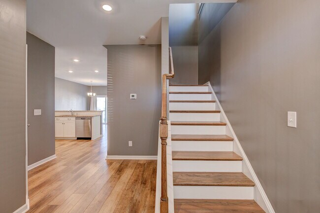 Building Photo - 416 Sandfarm Trail