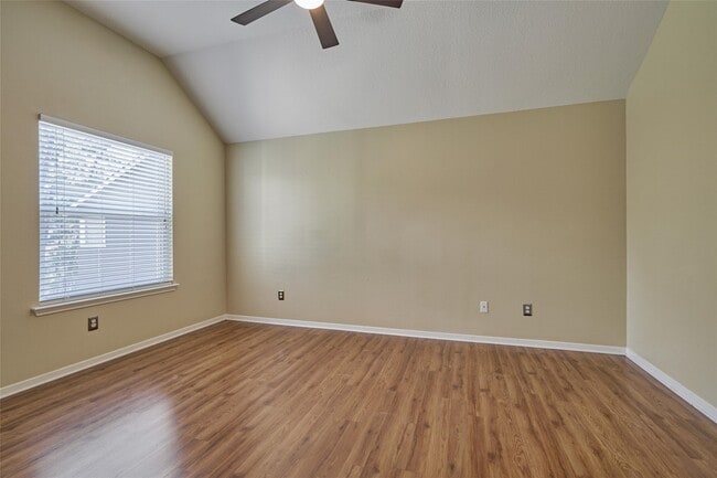 Building Photo - 59 W Gaslight Pl