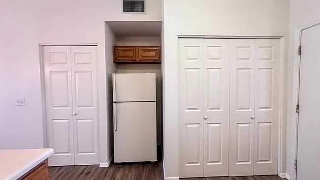 Building Photo - 3657 E Bermuda St