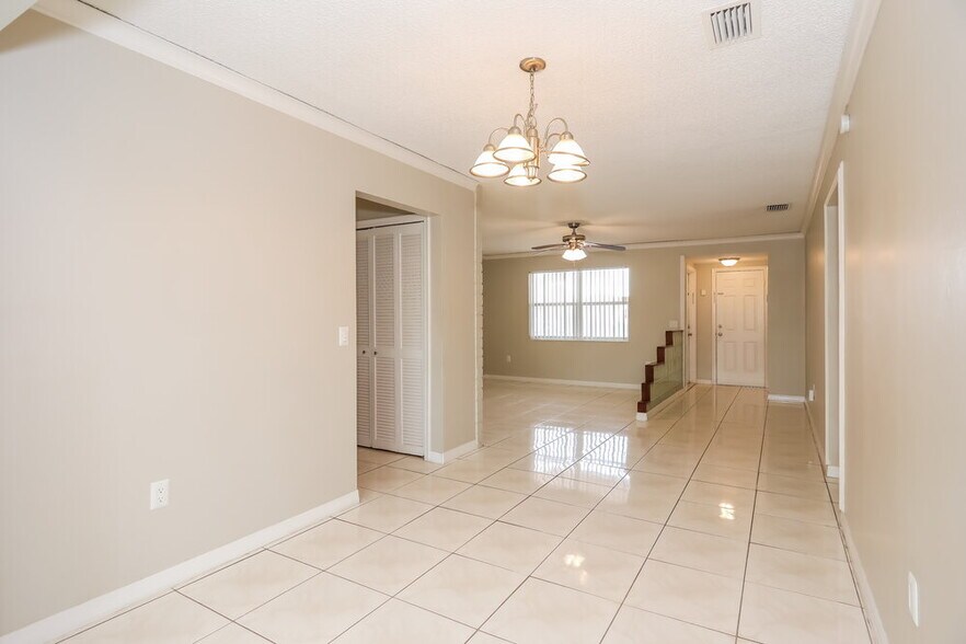 Building Photo - 9521 NW 25th St